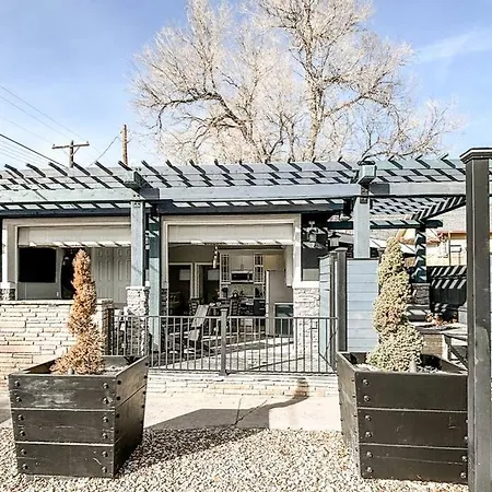 Colorado Spa Retreat / Hot Tub/Sauna / Downtown Villa
